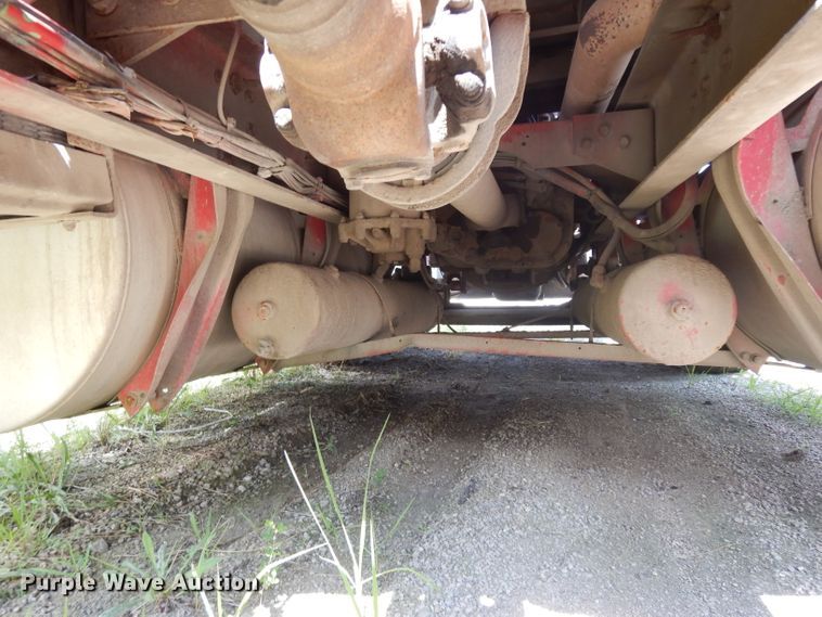 image for item DG6970 1996 International 9400  semi truck