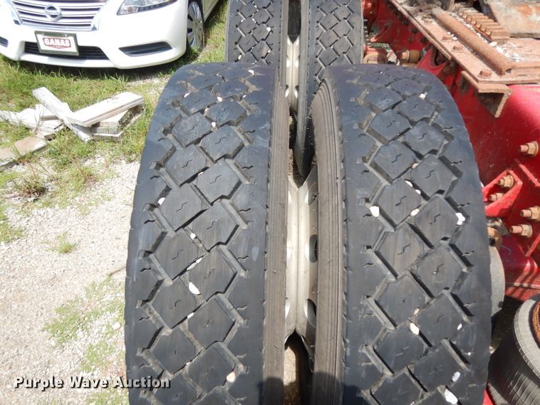 image for item DG6970 1996 International 9400  semi truck