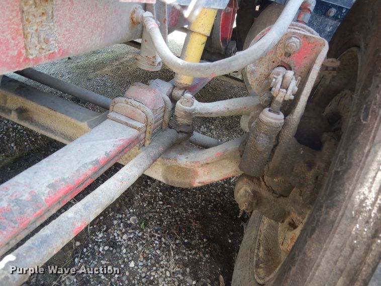 image for item DG6970 1996 International 9400  semi truck