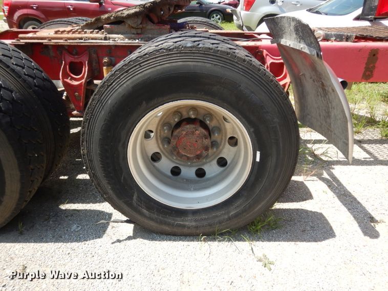 image for item DG6970 1996 International 9400  semi truck