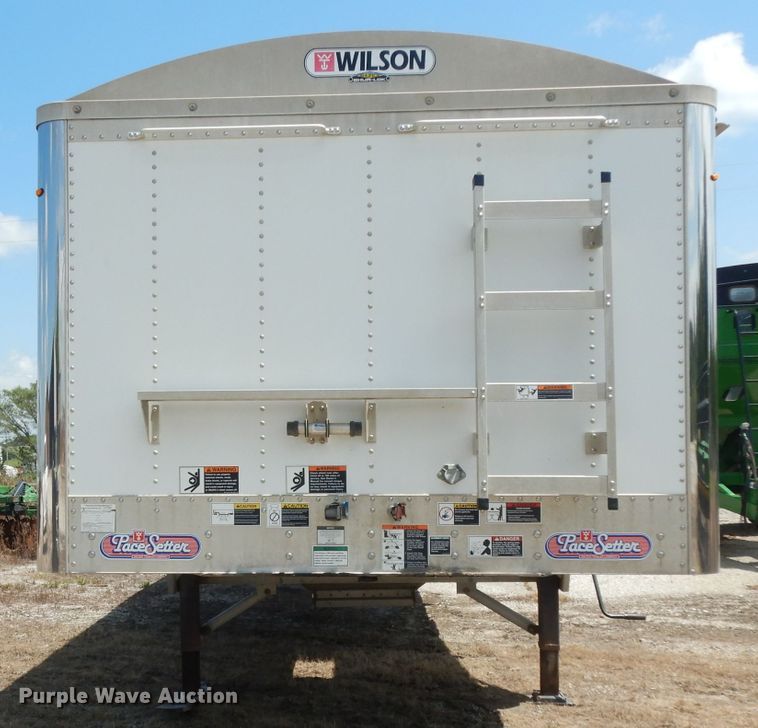 image for item DG6971 2015 Wilson DWH-500 double hopper bottom grain trailer