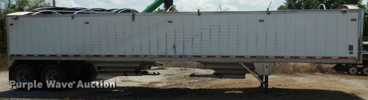 image for item DG6971 2015 Wilson DWH-500 double hopper bottom grain trailer