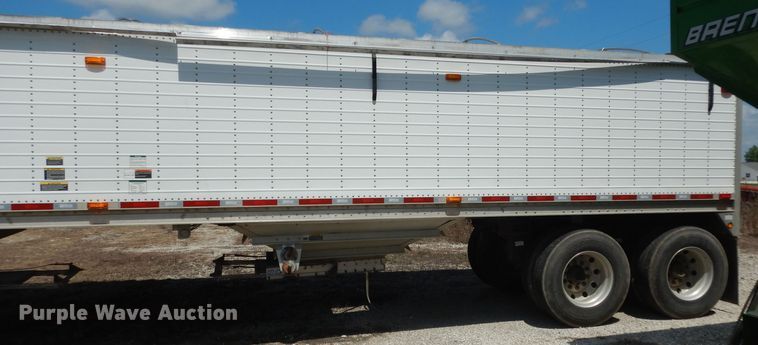 image for item DG6971 2015 Wilson DWH-500 double hopper bottom grain trailer