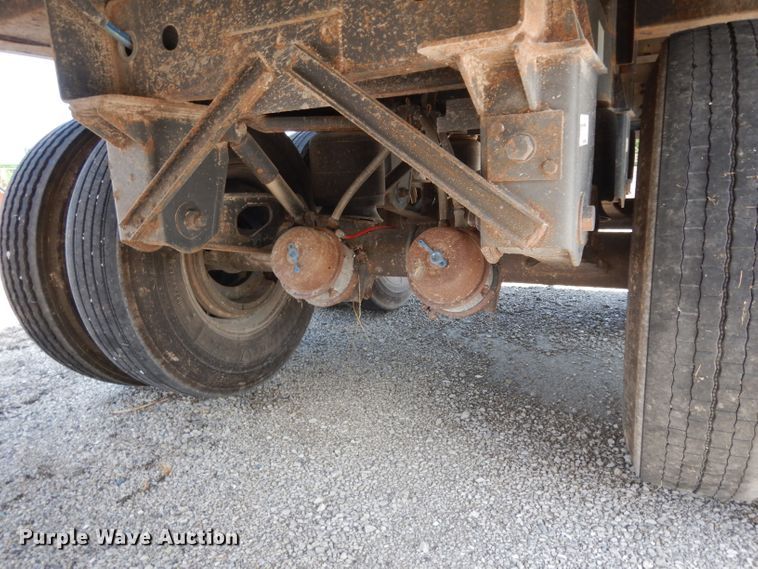 image for item DG6971 2015 Wilson DWH-500 double hopper bottom grain trailer