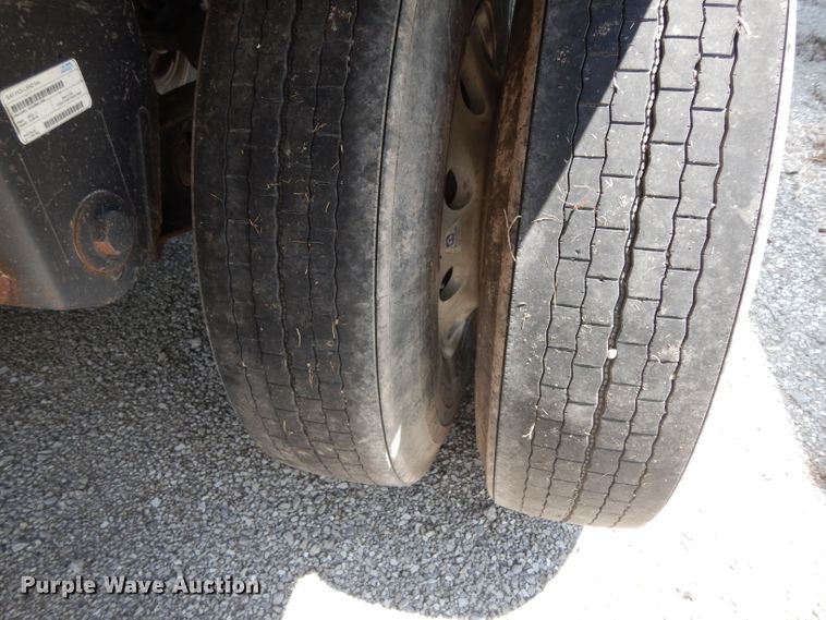 image for item DG6971 2015 Wilson DWH-500 double hopper bottom grain trailer