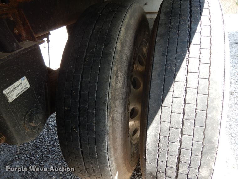 image for item DG6971 2015 Wilson DWH-500 double hopper bottom grain trailer