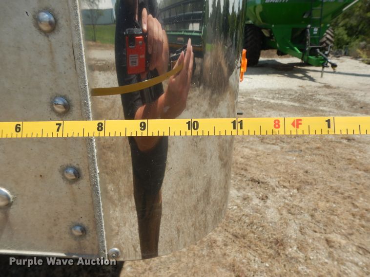 image for item DG6971 2015 Wilson DWH-500 double hopper bottom grain trailer