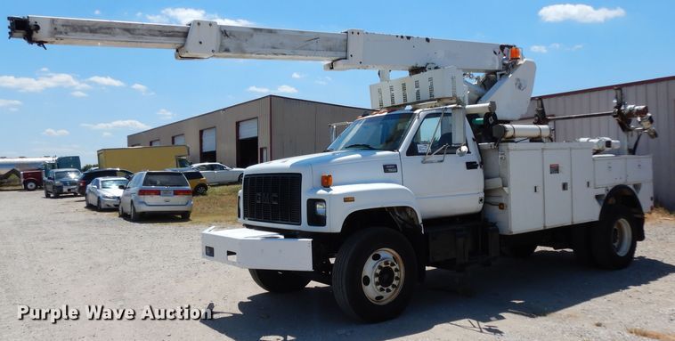image for item DG6974 2001 GMC C7500  bucket truck