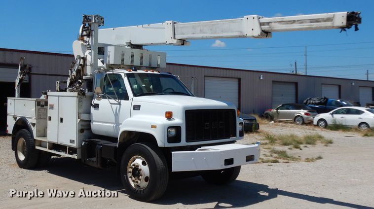 image for item DG6974 2001 GMC C7500  bucket truck