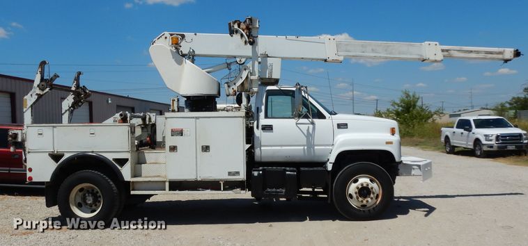 image for item DG6974 2001 GMC C7500  bucket truck