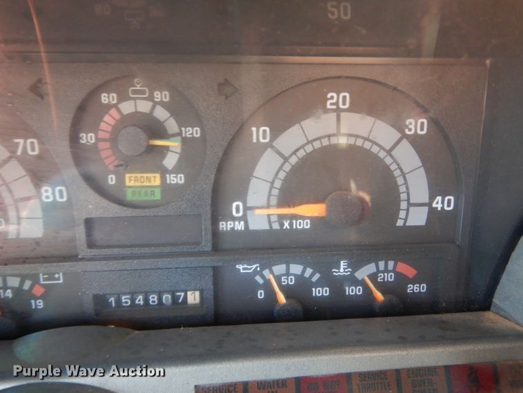 image for item DG6974 2001 GMC C7500  bucket truck