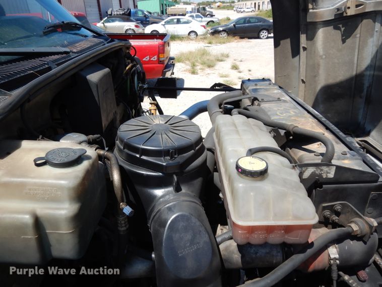 image for item DG6974 2001 GMC C7500  bucket truck