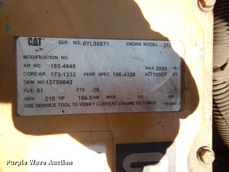 image for item DG6974 2001 GMC C7500  bucket truck