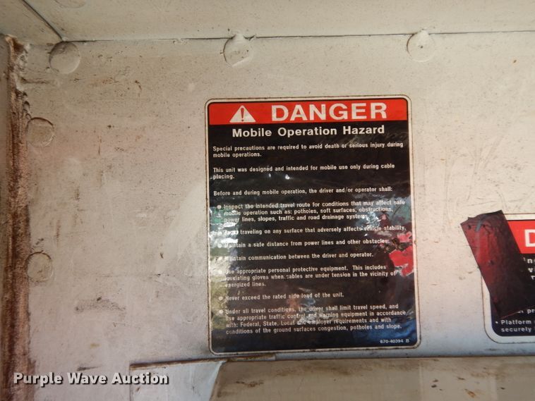 image for item DG6974 2001 GMC C7500  bucket truck