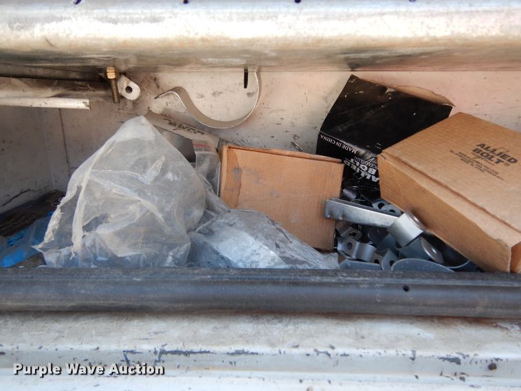 image for item DG6974 2001 GMC C7500  bucket truck