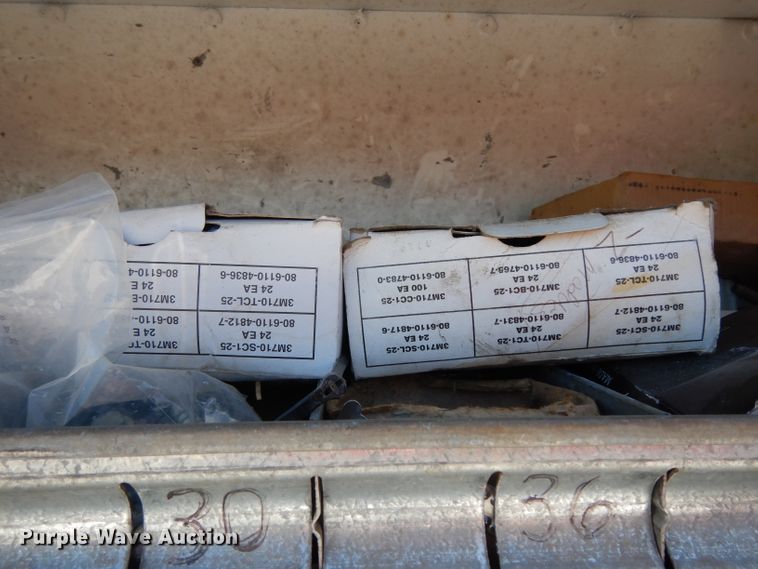 image for item DG6974 2001 GMC C7500  bucket truck