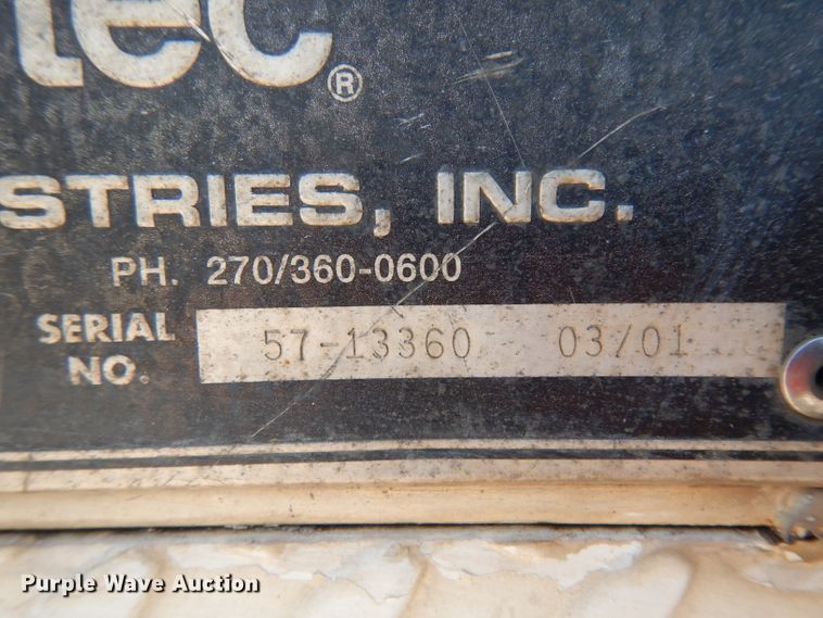 image for item DG6974 2001 GMC C7500  bucket truck