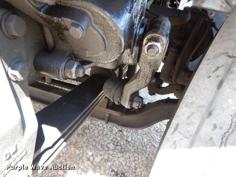 image for item DG6974 2001 GMC C7500  bucket truck