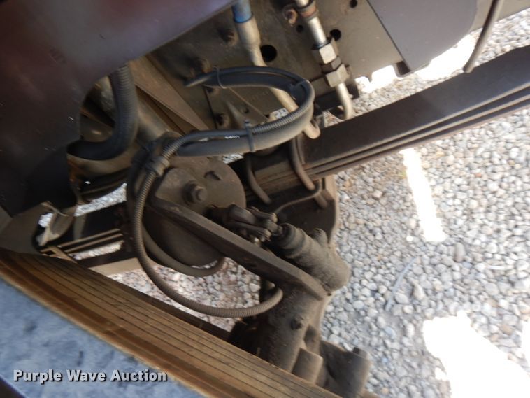 image for item DG6974 2001 GMC C7500  bucket truck