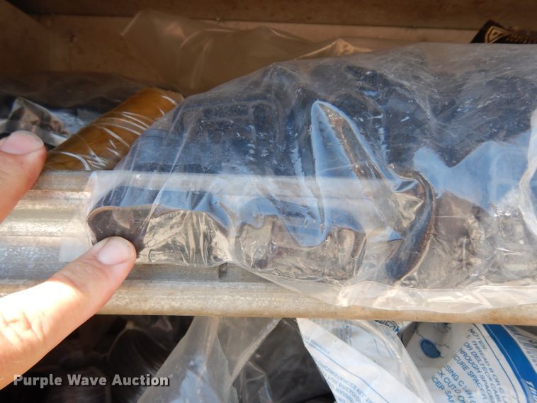 image for item DG6974 2001 GMC C7500  bucket truck