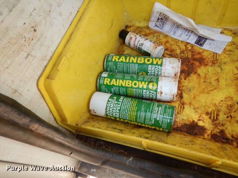 image for item DG6974 2001 GMC C7500  bucket truck