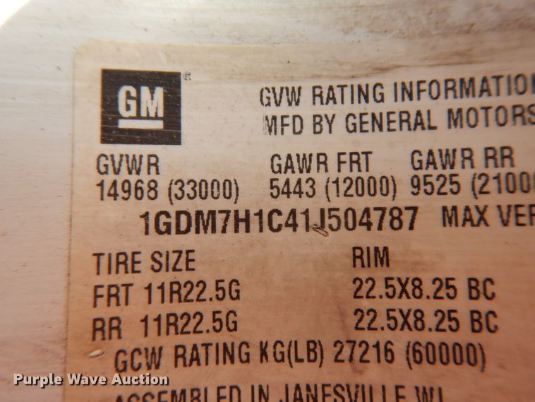 image for item DG6974 2001 GMC C7500  bucket truck