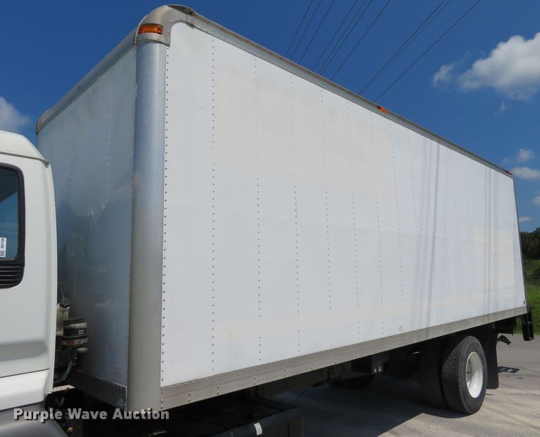 image for item DH1139 2007 Chevrolet T7500  box truck