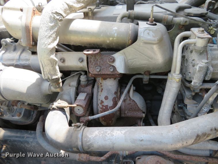 image for item DH1139 2007 Chevrolet T7500  box truck