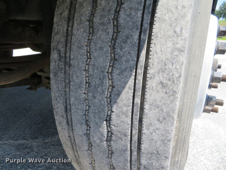 image for item DH1139 2007 Chevrolet T7500  box truck