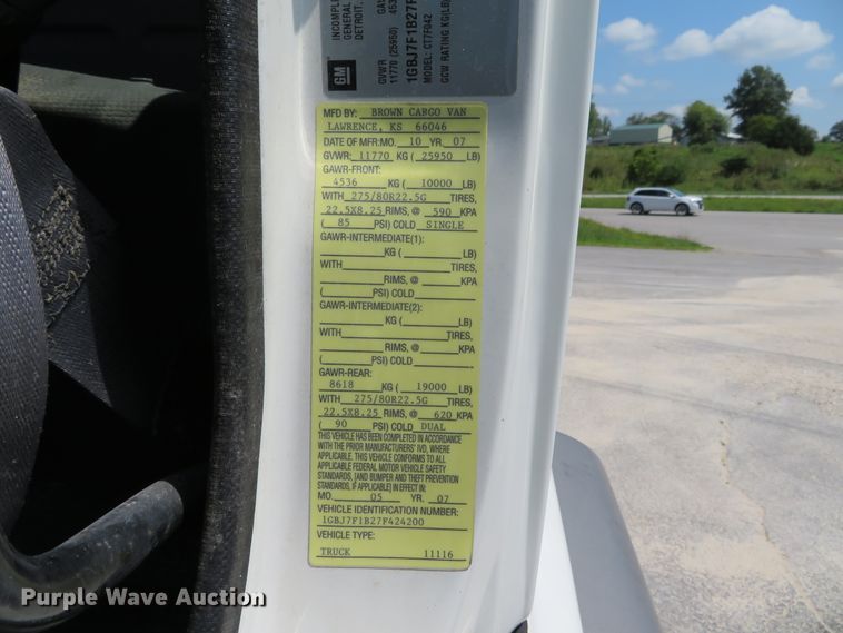 image for item DH1139 2007 Chevrolet T7500  box truck