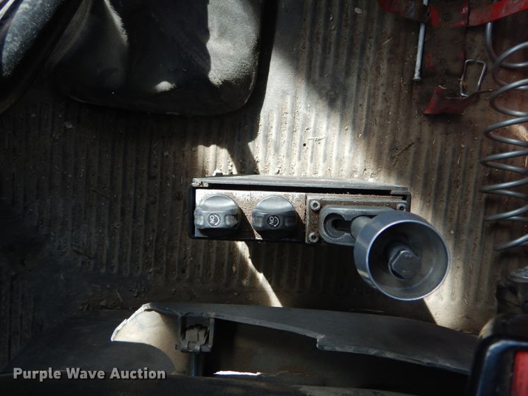 image for item DH5089 2004 Freightliner Columbia semi truck