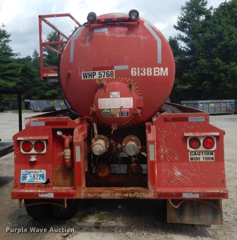 image for item DH5160 2005 VE Enterprises EV-130 vacuum trailer