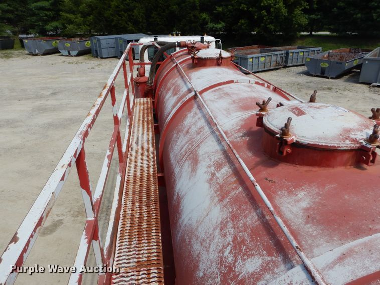 image for item DH5160 2005 VE Enterprises EV-130 vacuum trailer