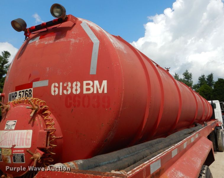 image for item DH5160 2005 VE Enterprises EV-130 vacuum trailer