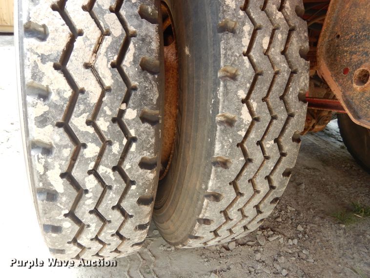 image for item DH5160 2005 VE Enterprises EV-130 vacuum trailer