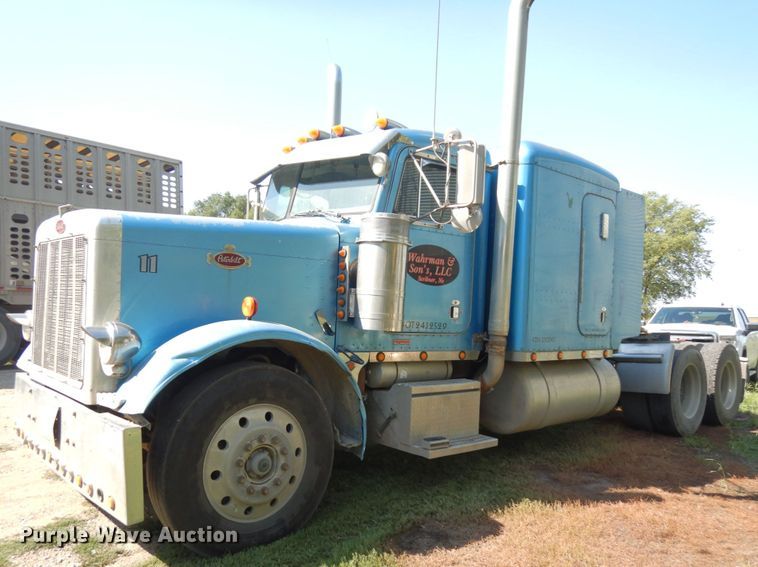 image for item DH6591 1993 Peterbilt 379  semi truck