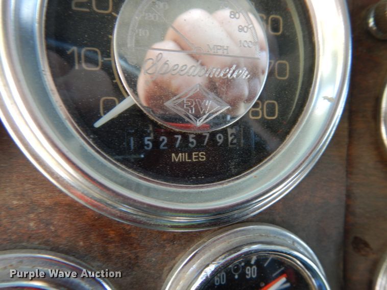 image for item DH6591 1993 Peterbilt 379  semi truck