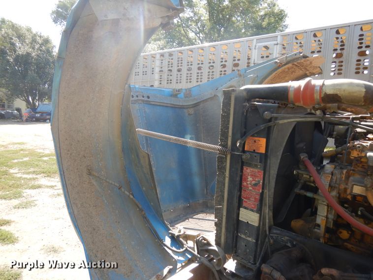 image for item DH6591 1993 Peterbilt 379  semi truck