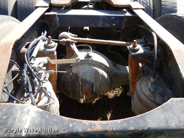 image for item DH6591 1993 Peterbilt 379  semi truck