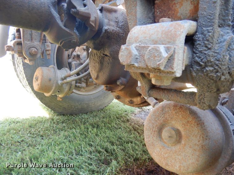 image for item DH6591 1993 Peterbilt 379  semi truck