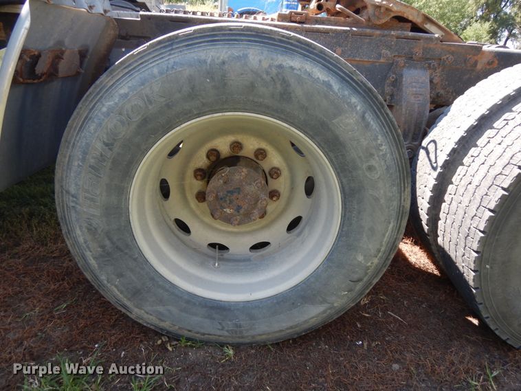 image for item DH6591 1993 Peterbilt 379  semi truck