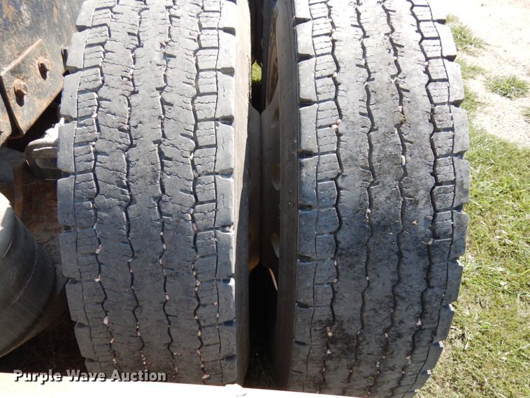 image for item DH6591 1993 Peterbilt 379  semi truck