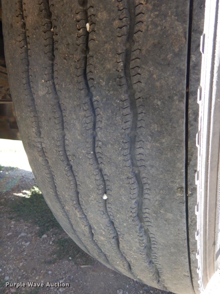 image for item DH6591 1993 Peterbilt 379  semi truck