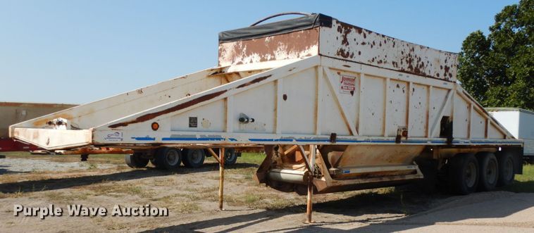image for item DH6599 1993 Ranch 20423 bottom dump trailer