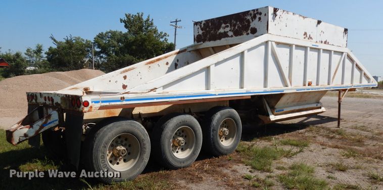 image for item DH6599 1993 Ranch 20423 bottom dump trailer