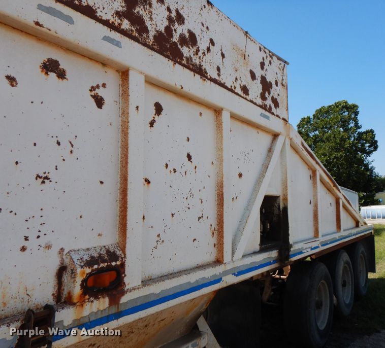 image for item DH6599 1993 Ranch 20423 bottom dump trailer