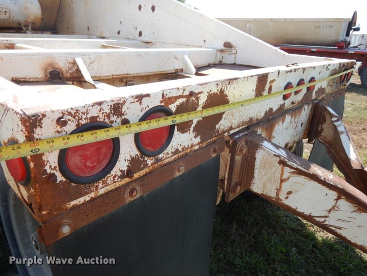 image for item DH6599 1993 Ranch 20423 bottom dump trailer