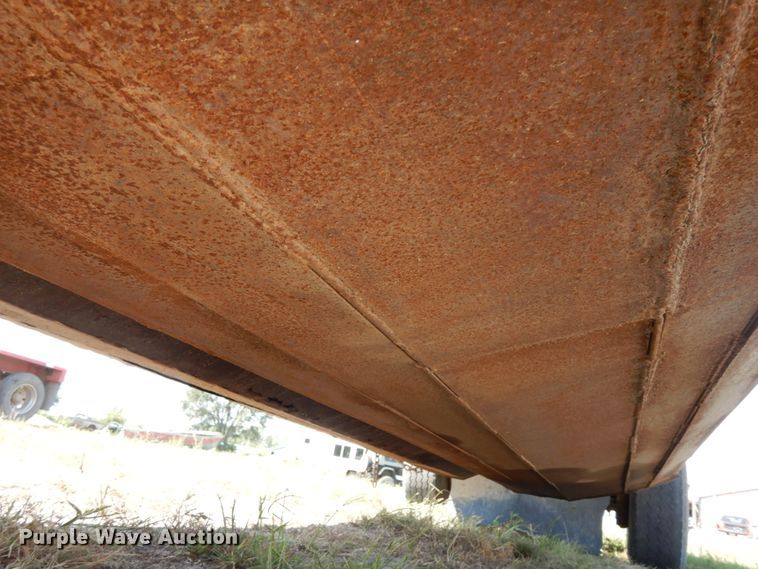 image for item DH6599 1993 Ranch 20423 bottom dump trailer