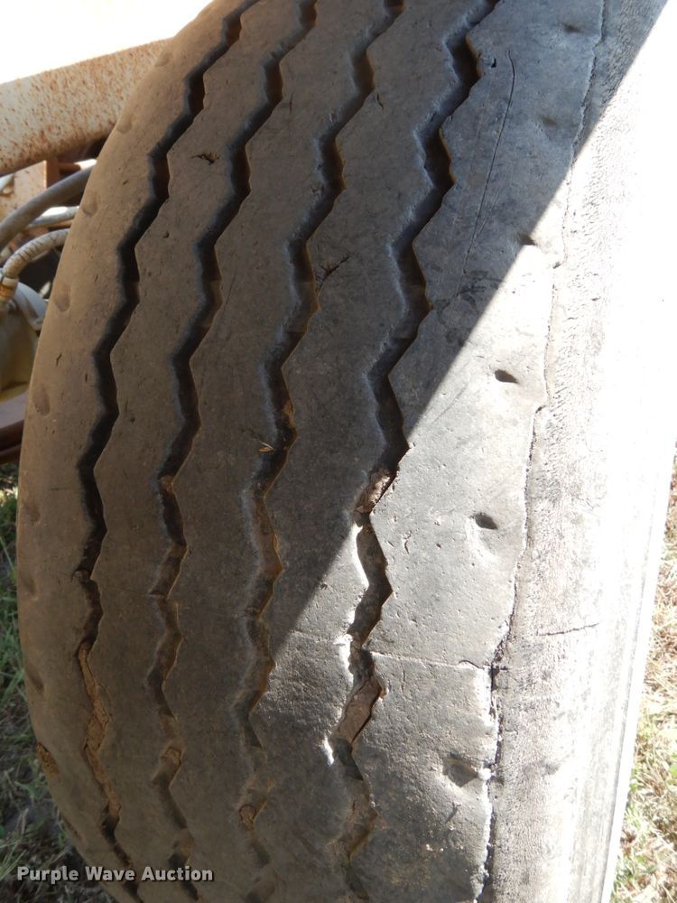 image for item DH6599 1993 Ranch 20423 bottom dump trailer