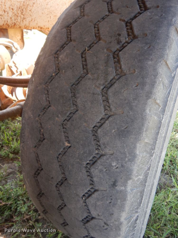 image for item DH6599 1993 Ranch 20423 bottom dump trailer